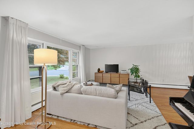 25 Cherry Hill Road Road, New Paltz, NY 12561