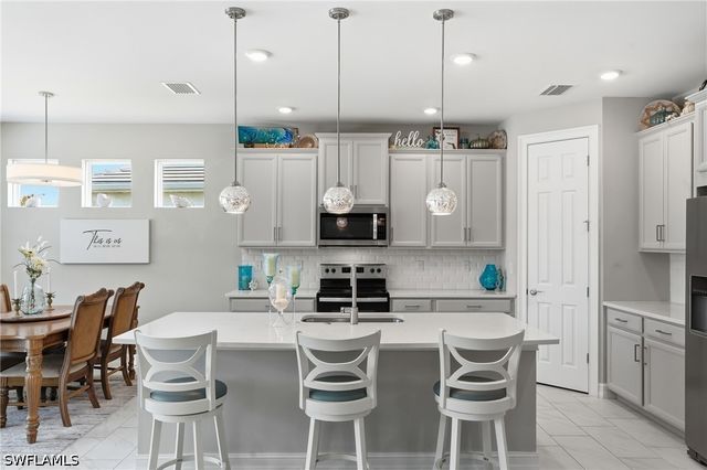 16530 Seagate PL, Bonita Springs, FL 34135