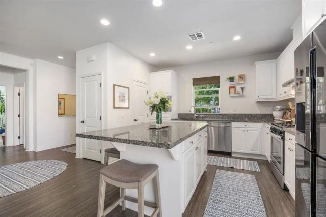 2734 Overlook Point Drive, Escondido, CA 92029