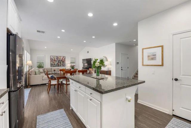 2734 Overlook Point Drive, Escondido, CA 92029