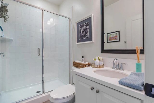 2734 Overlook Point Drive, Escondido, CA 92029