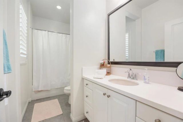 2734 Overlook Point Drive, Escondido, CA 92029