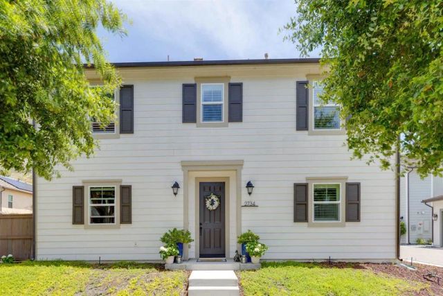 2734 Overlook Point Drive, Escondido, CA 92029