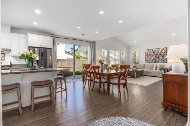2734 Overlook Point Drive, Escondido, CA 92029