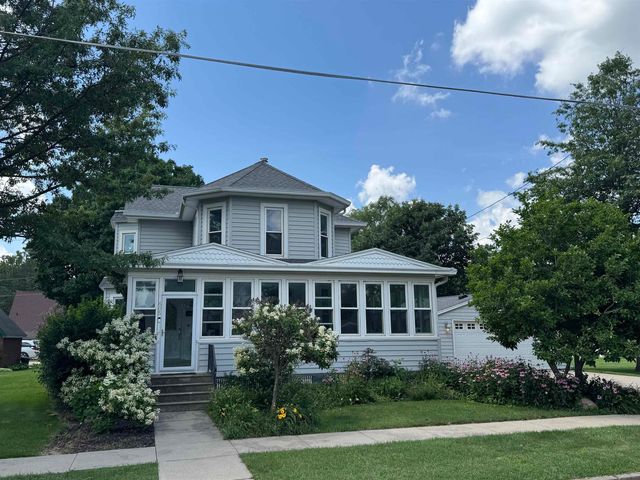 605 2nd Street, Parkersburg, IA 50665