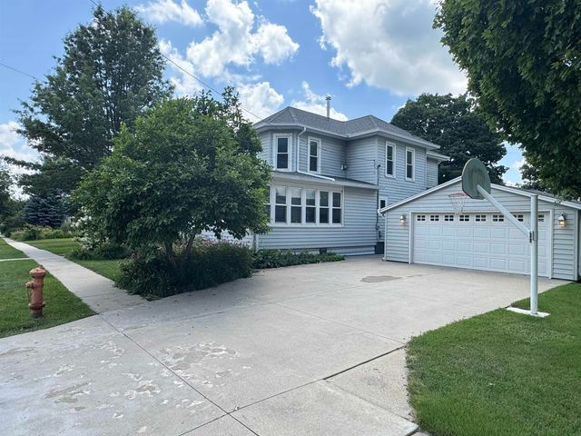 605 2nd Street, Parkersburg, IA 50665