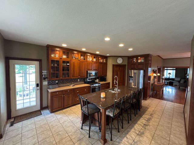 605 2nd Street, Parkersburg, IA 50665