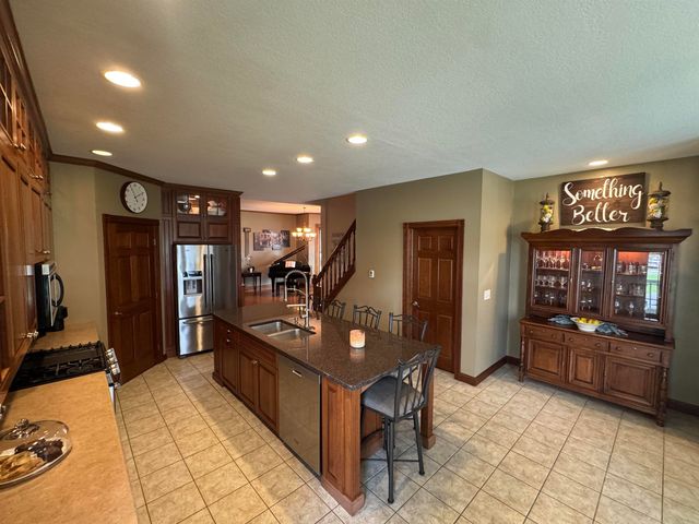 605 2nd Street, Parkersburg, IA 50665