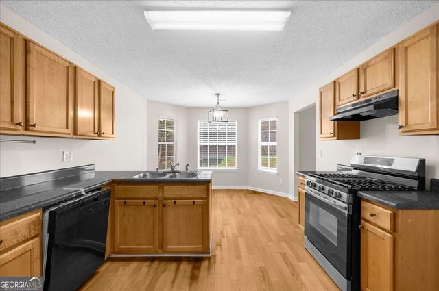 1457 Shelnut Court, Hampton, GA 30228
