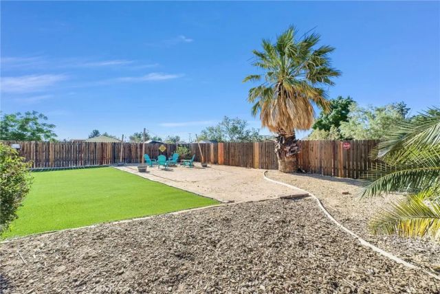 18822 Westlawn Street, Hesperia, CA 92345