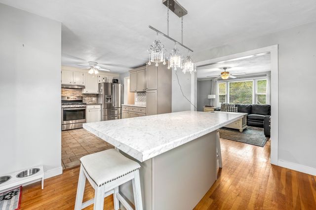 10 Village Street, Medway, MA 02053