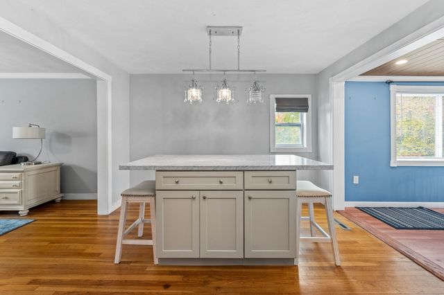 10 Village Street, Medway, MA 02053