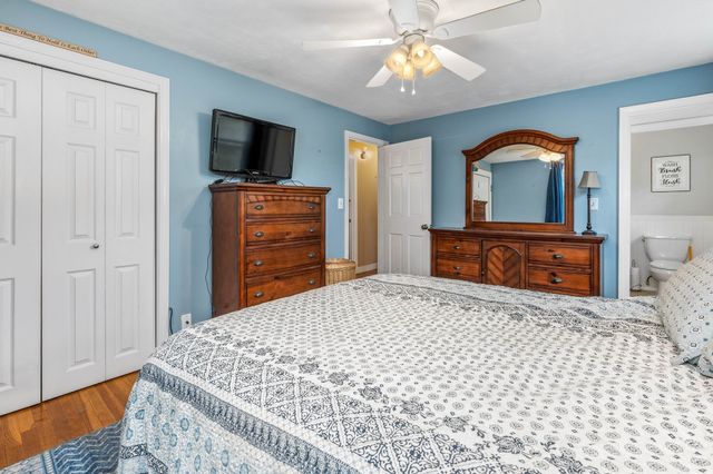 10 Village Street, Medway, MA 02053