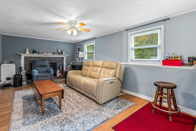 10 Village Street, Medway, MA 02053