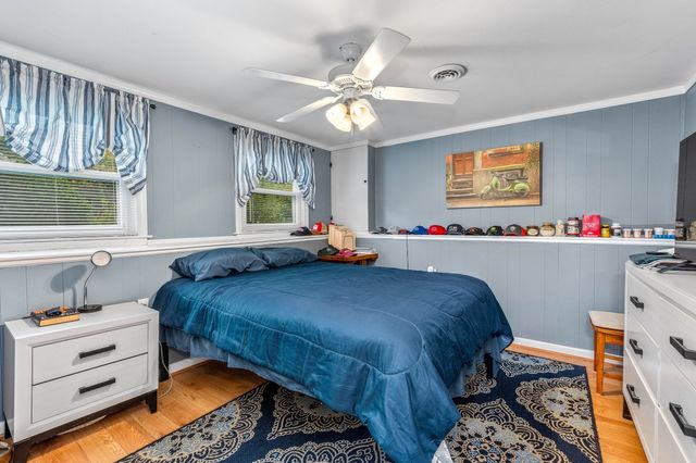 10 Village Street, Medway, MA 02053