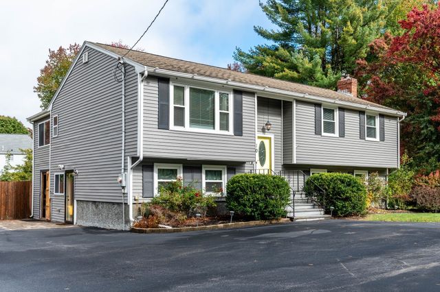 10 Village Street, Medway, MA 02053