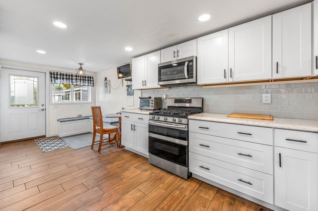 10 Village Street, Medway, MA 02053
