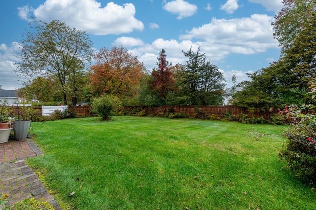 10 Village Street, Medway, MA 02053