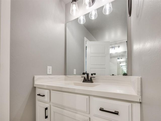 18712 Tortuga Drive, Edmond, OK 73012