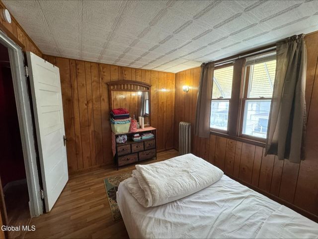 1341 7th Avenue, Schenectady, NY 12303