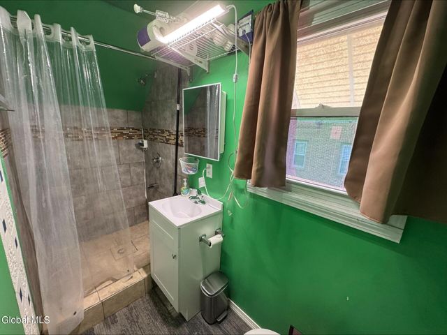 1341 7th Avenue, Schenectady, NY 12303