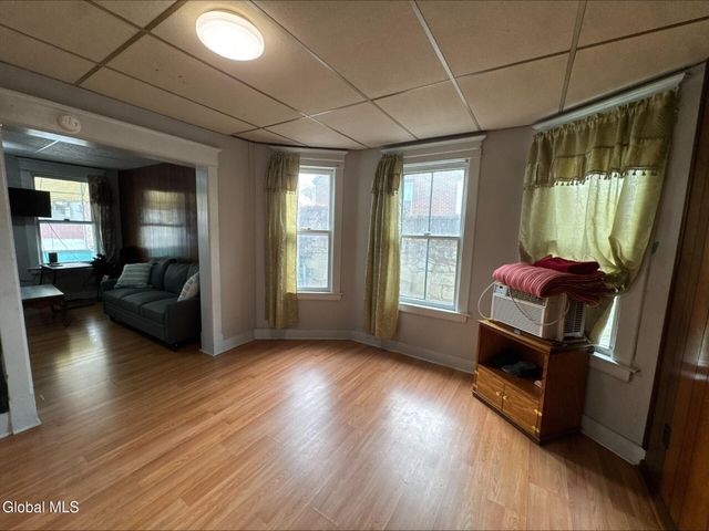 1341 7th Avenue, Schenectady, NY 12303