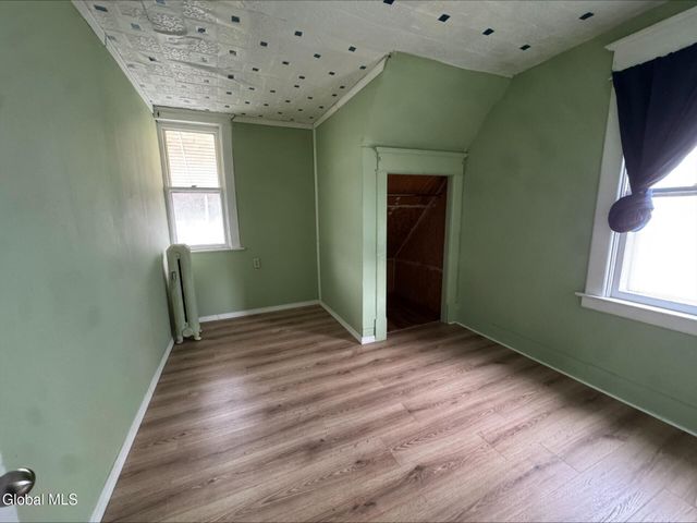 1341 7th Avenue, Schenectady, NY 12303