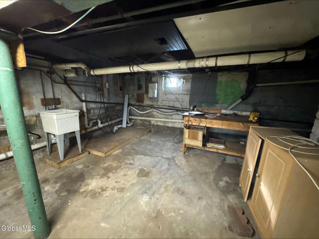 1341 7th Avenue, Schenectady, NY 12303