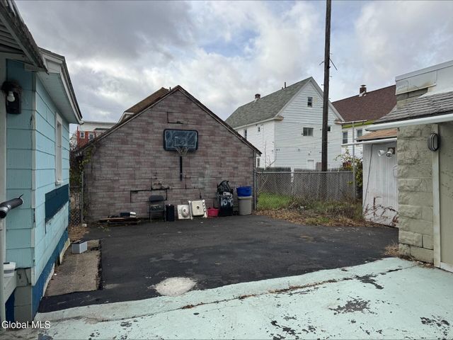 1341 7th Avenue, Schenectady, NY 12303