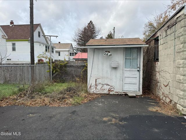 1341 7th Avenue, Schenectady, NY 12303