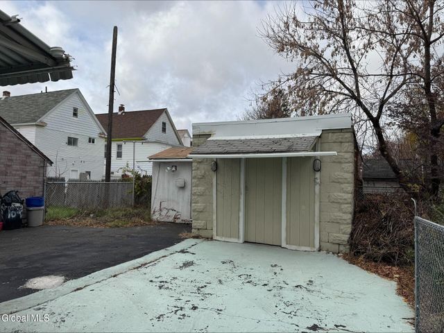 1341 7th Avenue, Schenectady, NY 12303