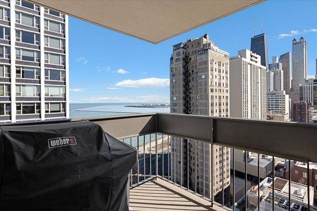 1313 N Ritchie Court 2307, Chicago, IL 60610