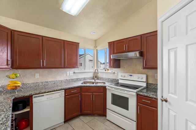 4024 W 4650 S, Roy, UT 84067