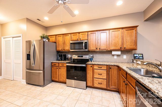 823 Wynnshire Drive C, Hickory, NC 28601