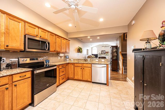 823 Wynnshire Drive C, Hickory, NC 28601