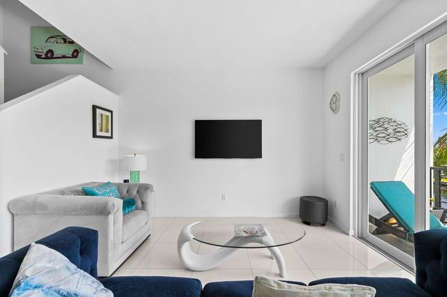 2900 NE 12th Terrace 25, Oakland Park, FL 33334