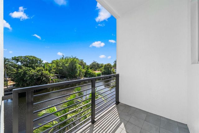2900 NE 12th Terrace 25, Oakland Park, FL 33334