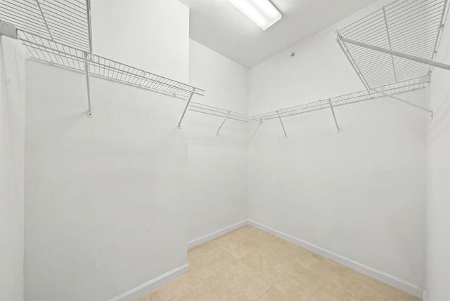 2900 NE 12th Terrace 25, Oakland Park, FL 33334