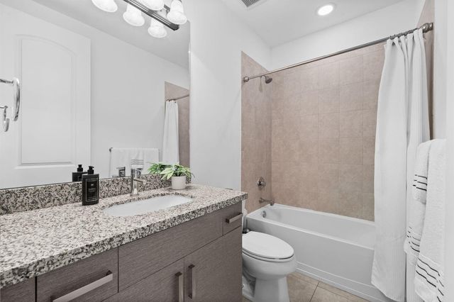 2900 NE 12th Terrace 25, Oakland Park, FL 33334
