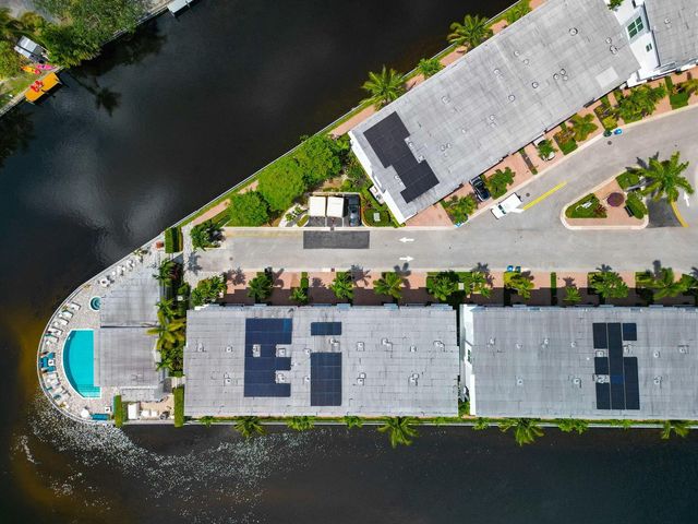 2900 NE 12th Terrace 25, Oakland Park, FL 33334