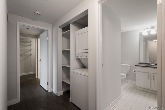 250 E Harbortown Drive 508, Detroit, MI 48207