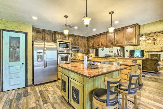 3112 Sunset School Road, Sunset, TX 76270