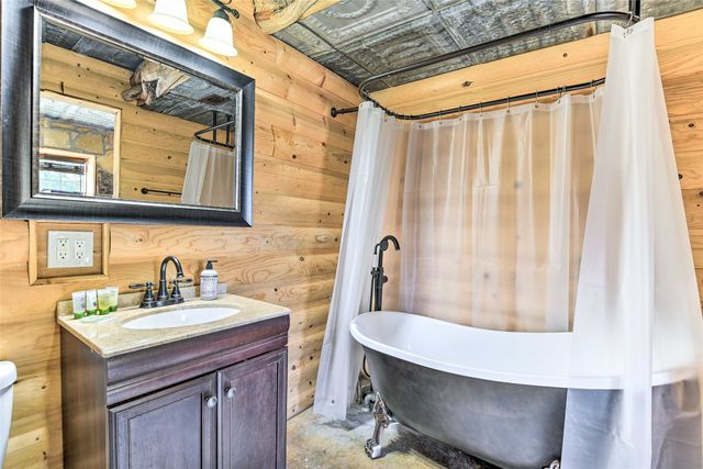 3112 Sunset School Road, Sunset, TX 76270