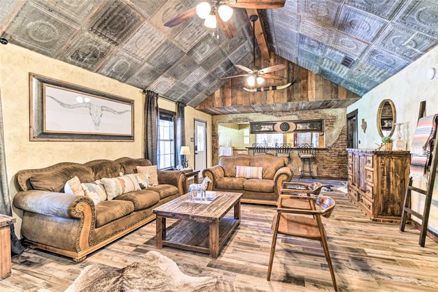 3112 Sunset School Road, Sunset, TX 76270