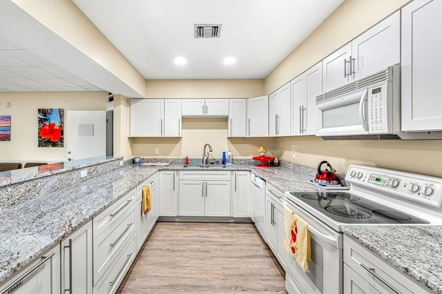 1890 N Atlantic Avenue A804, Cocoa Beach, FL 32931