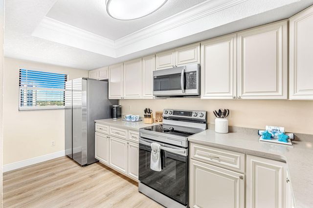 1890 N Atlantic Avenue A804, Cocoa Beach, FL 32931