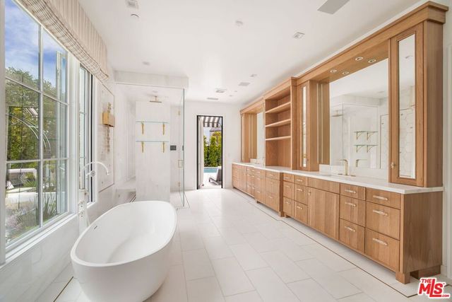 1445 Via Cresta, Pacific Palisades, CA 90272