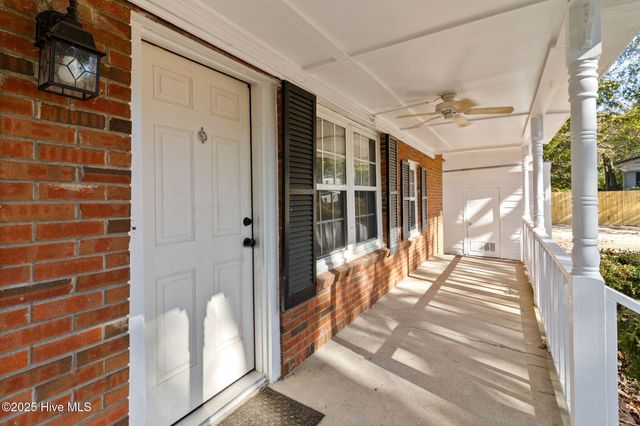 2313 Applebury Lane, Fayetteville, NC 28306