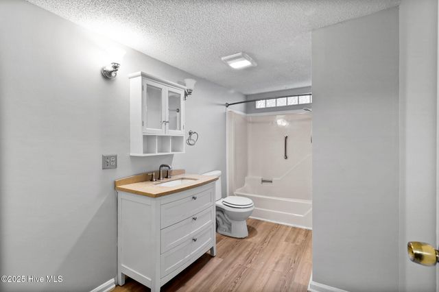 2313 Applebury Lane, Fayetteville, NC 28306