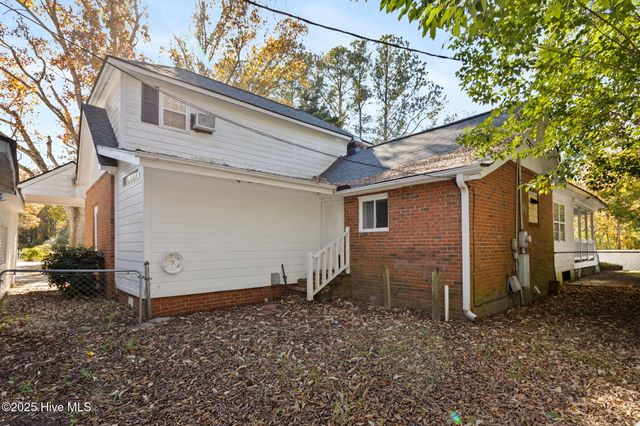 2313 Applebury Lane, Fayetteville, NC 28306